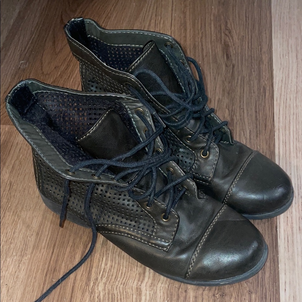 Women's Dark Green Lace-Up Combat Boots